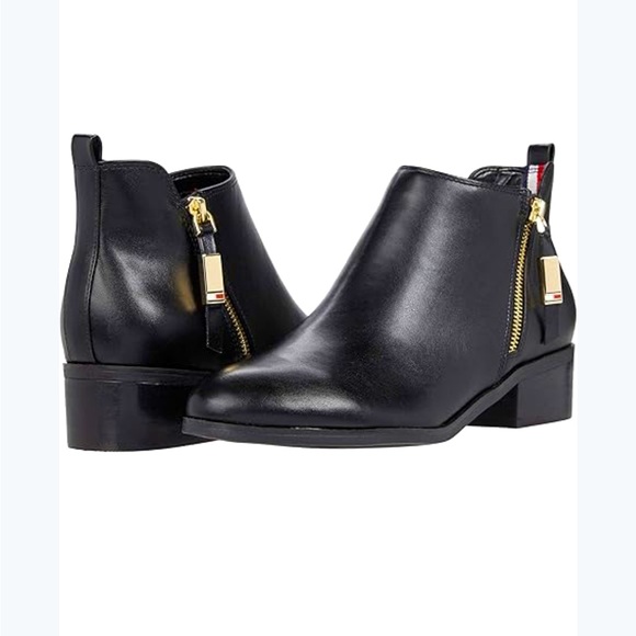 TOMMY HILFIGER WOMEN REZIN 2 FASHION ANKLE BOOTS SIDE ZIPPER SQUARE HEELS 8M - Picture 1 of 9